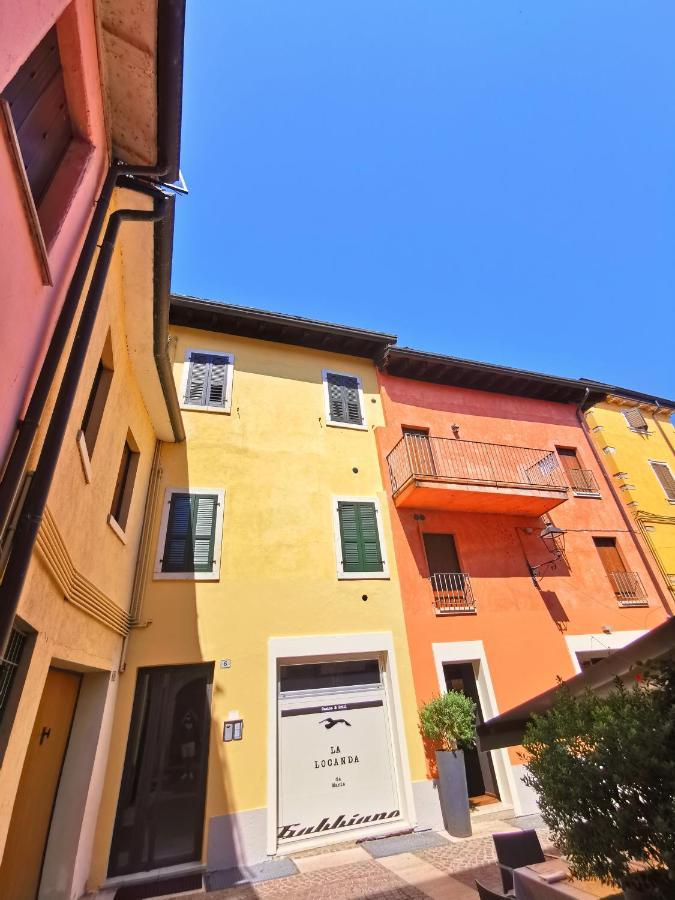 Old Town Apartment With Terrace - Live Love Lake Πεσκιέρα ντελ Γκάρντα Εξωτερικό φωτογραφία