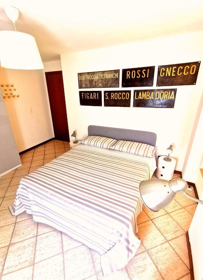Old Town Apartment With Terrace - Live Love Lake Πεσκιέρα ντελ Γκάρντα Εξωτερικό φωτογραφία