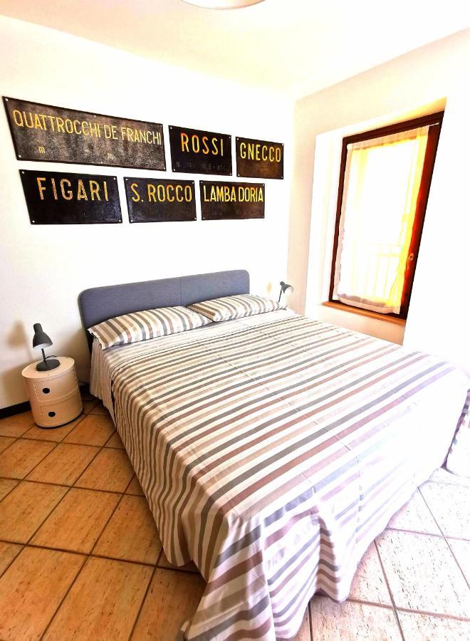 Old Town Apartment With Terrace - Live Love Lake Πεσκιέρα ντελ Γκάρντα Εξωτερικό φωτογραφία