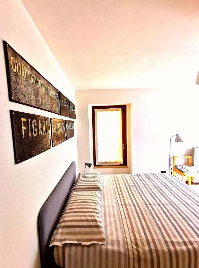 Old Town Apartment With Terrace - Live Love Lake Πεσκιέρα ντελ Γκάρντα Εξωτερικό φωτογραφία