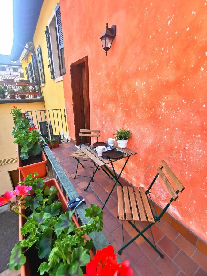 Old Town Apartment With Terrace - Live Love Lake Πεσκιέρα ντελ Γκάρντα Εξωτερικό φωτογραφία