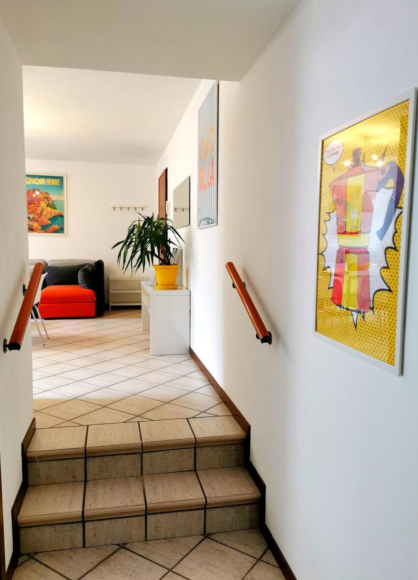 Old Town Apartment With Terrace - Live Love Lake Πεσκιέρα ντελ Γκάρντα Εξωτερικό φωτογραφία